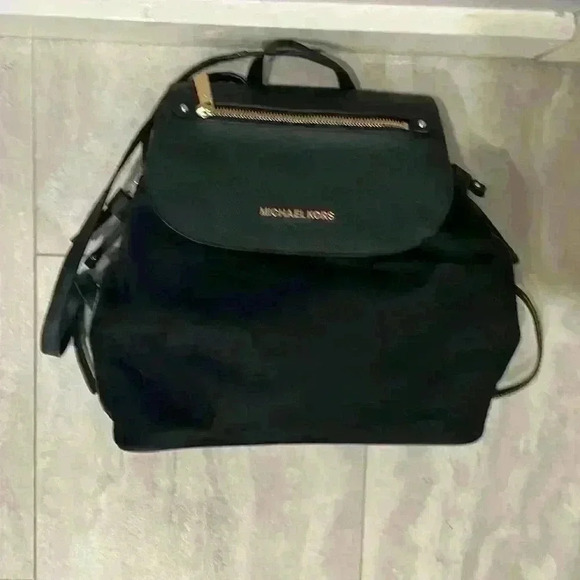 Michael Kors- Bedford Zip Backpack- Black NWT - Picture 1 of 8